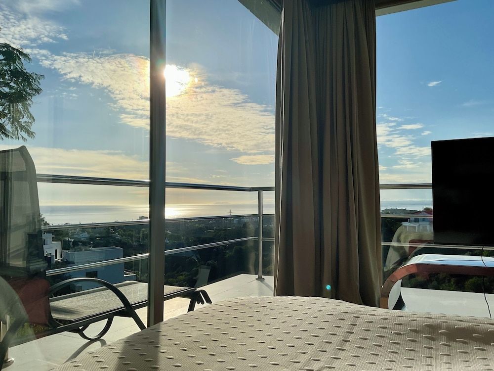 Marbella Boutique Art Master suite 5