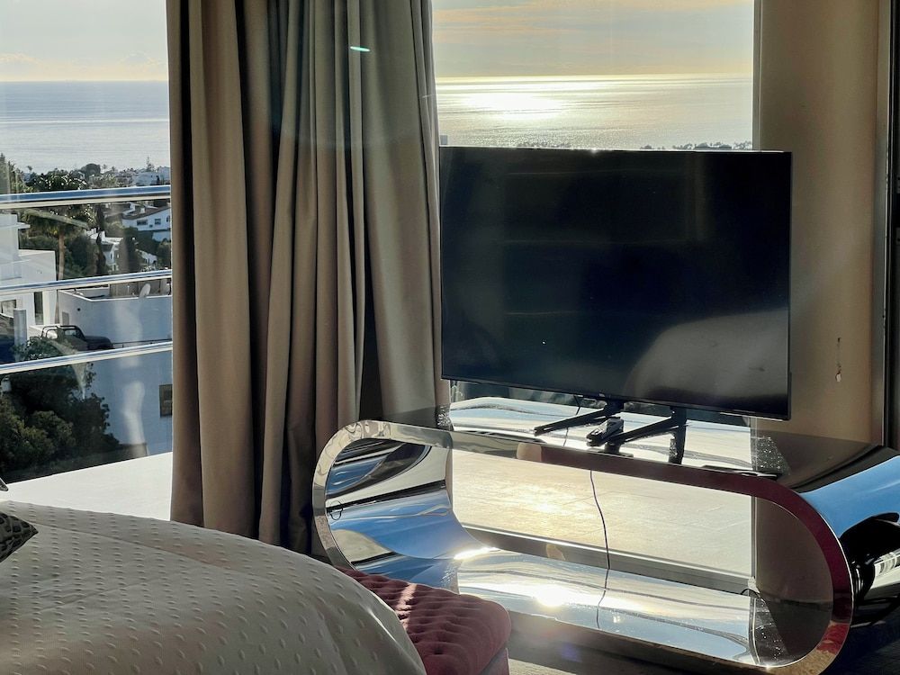 Marbella Boutique Art Master suite 15
