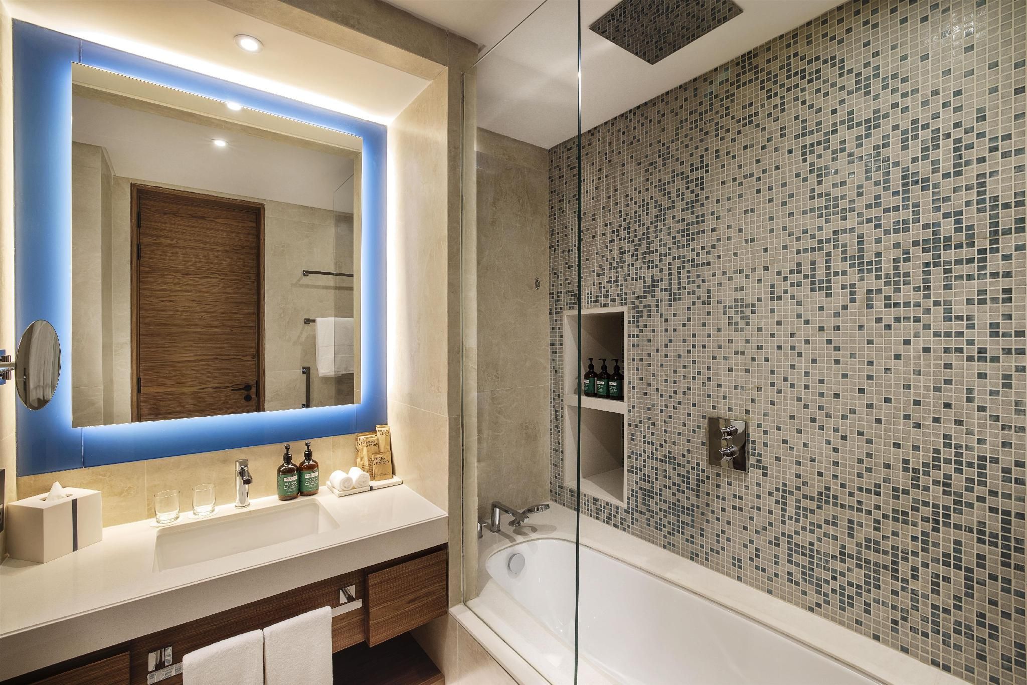 KING ONE BEDROOM SUITE