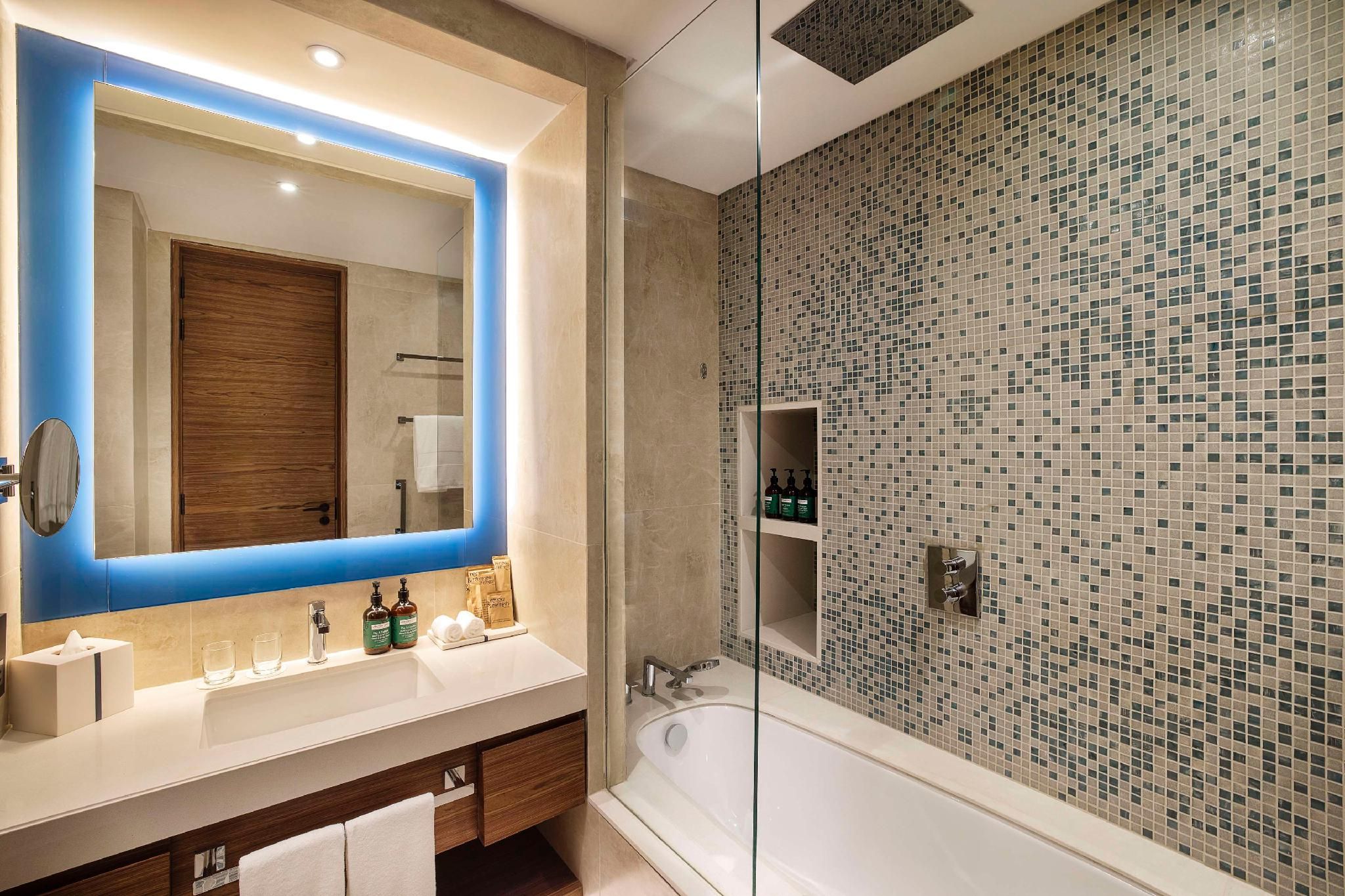 King One Bedroom Suite with Balcony