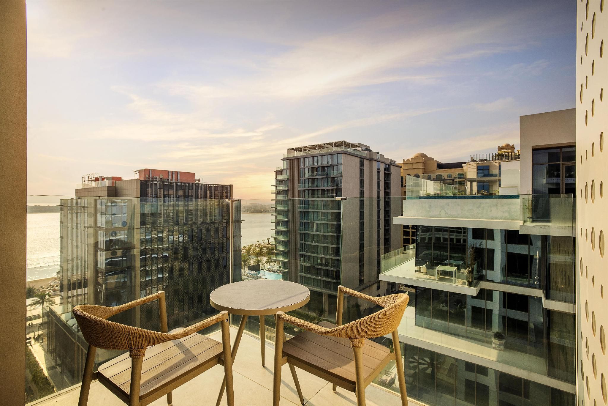 Twin Deluxe Room W/ Balcony Partial Sea View