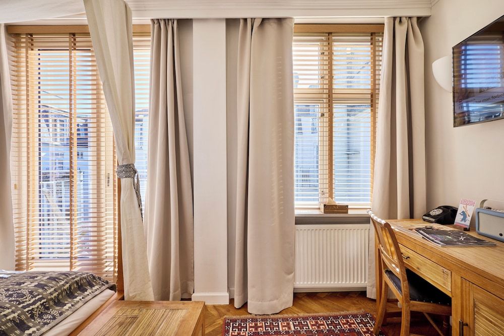 Axel Guldsmeden Basic Double Room 6