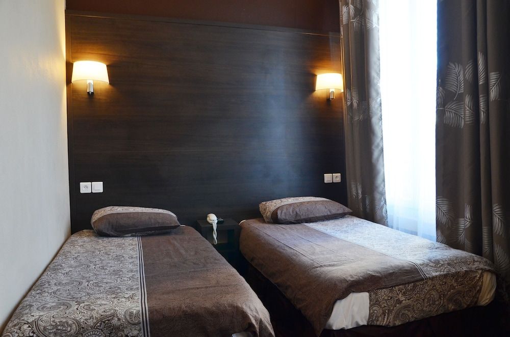 Hôtel du Parc Even Standard Twin Room 2