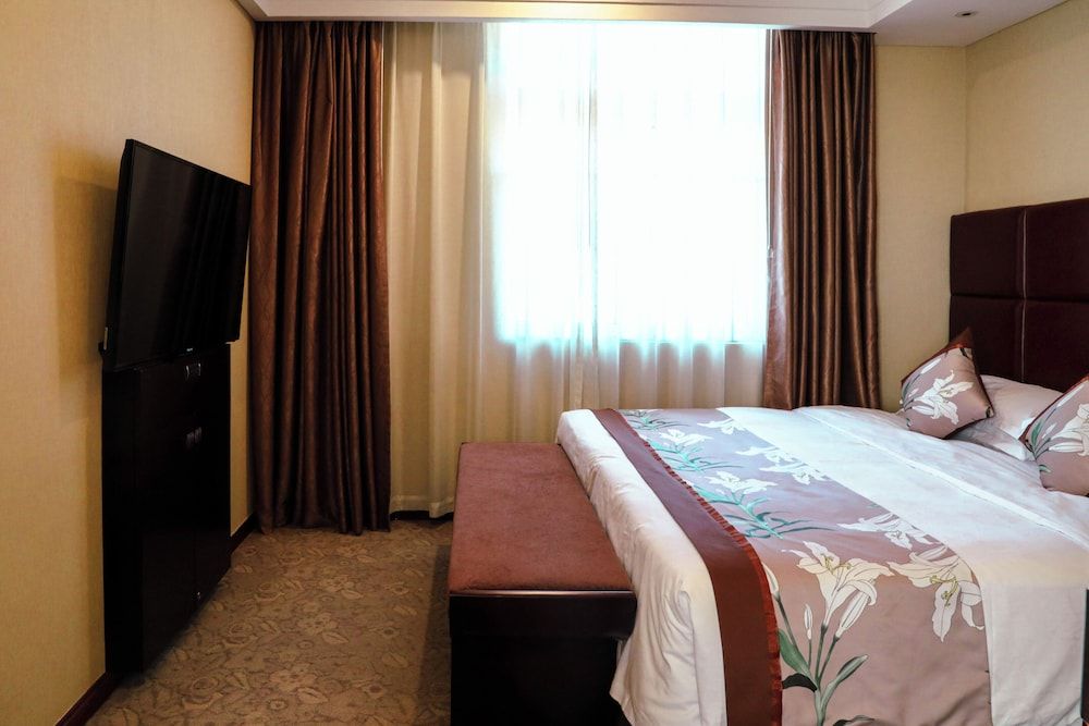 Deluxe Suite, 1 King Bed