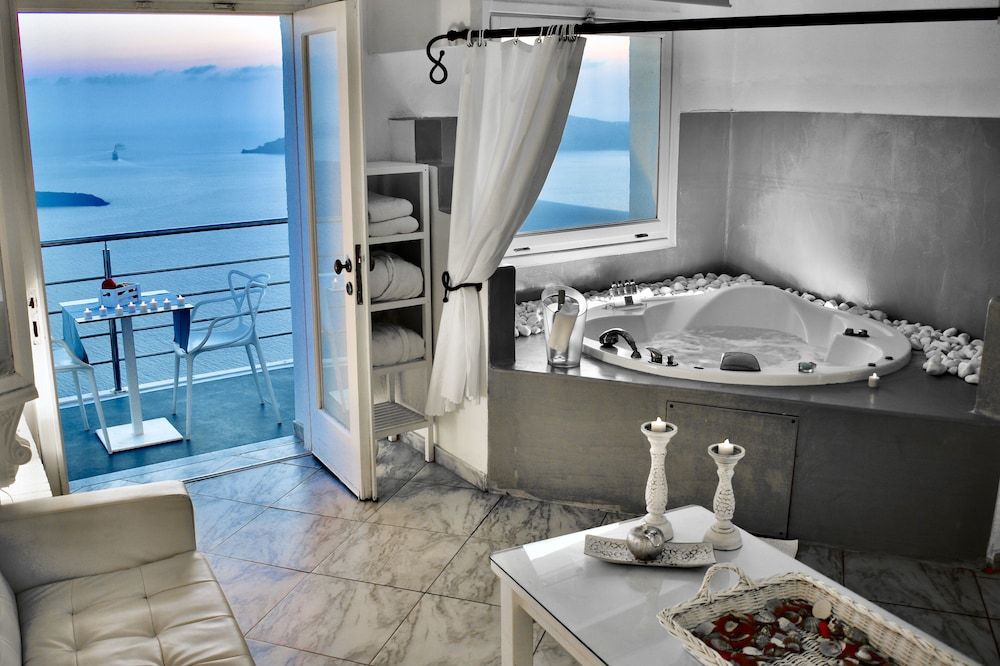 Aeolos Art and Eco Suites - Adults Only Honeymoon Suite, Jetted Tub, Sea View (Aegeo) 6