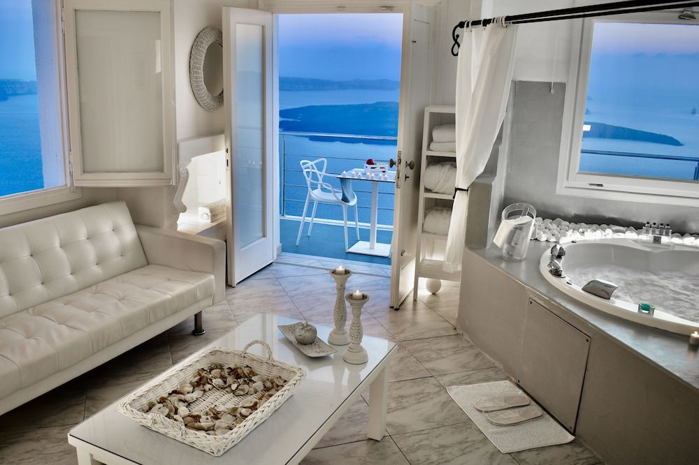 Aeolos Art and Eco Suites - Adults Only Honeymoon Suite, Jetted Tub, Sea View (Aegeo) 5