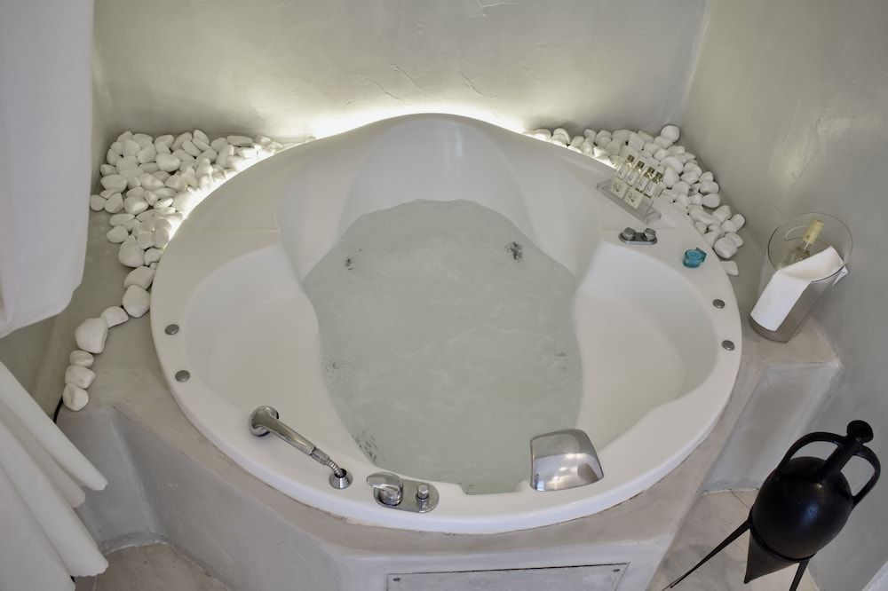Jetted Tub