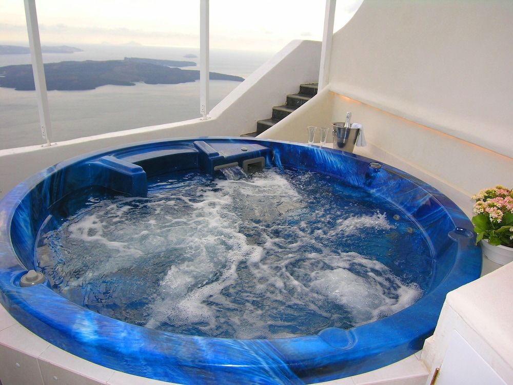 Aeolos Art and Eco Suites - Adults Only Executive Suite, Jetted Tub, Sea View (Cave Ikaros) 3