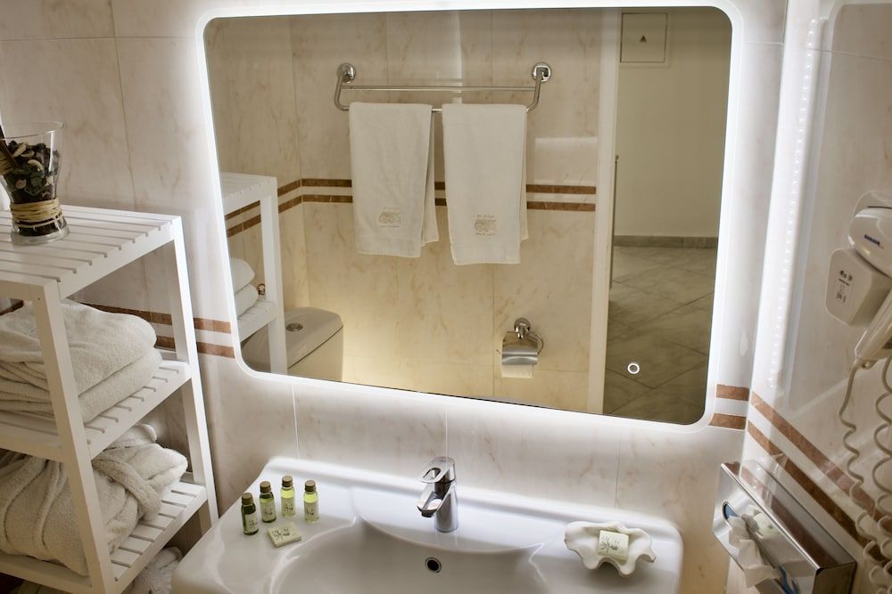 Honeymoon Studio, Jetted Tub, Sea View (Ilios)