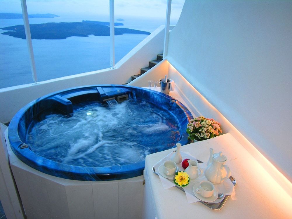 Aeolos Art and Eco Suites - Adults Only Executive Suite, Jetted Tub, Sea View (Cave Ikaros) 2