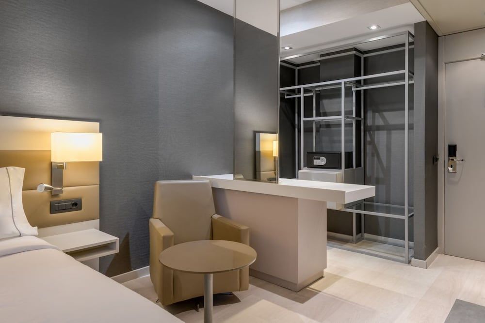 SH Colon Valencia Hotel Standard Room 5