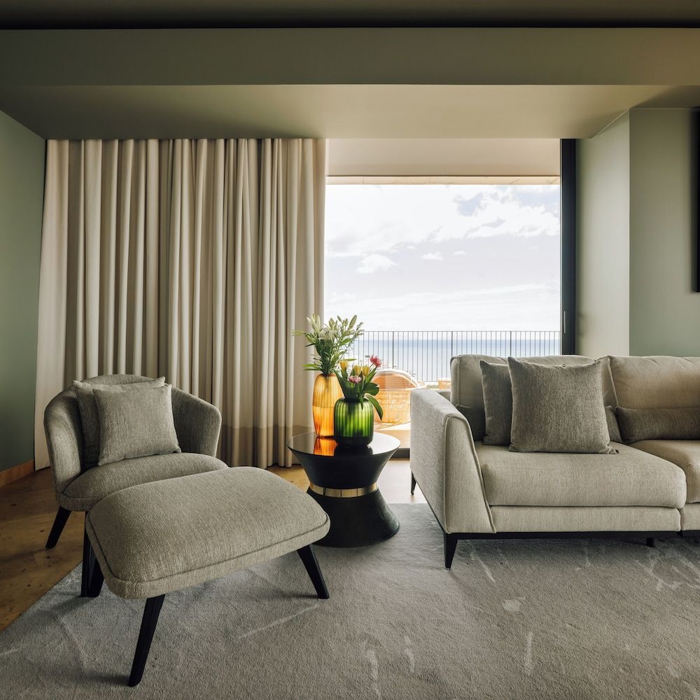 The Reserve - The Leading Hotels of the World - Savoy Signature Corner pool Suite 9