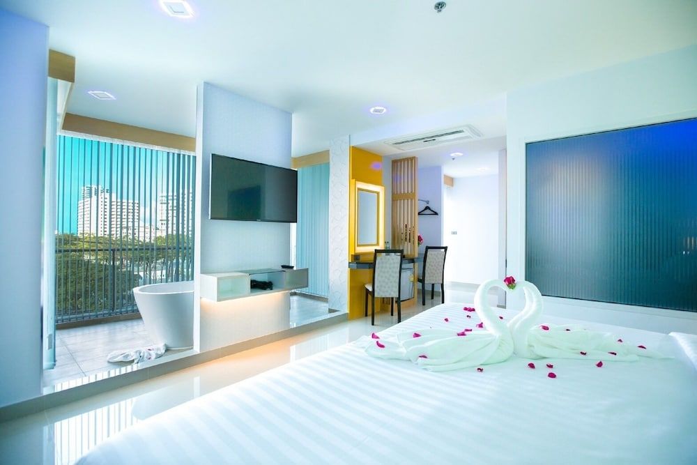 Deluxe Suite, Beach View
