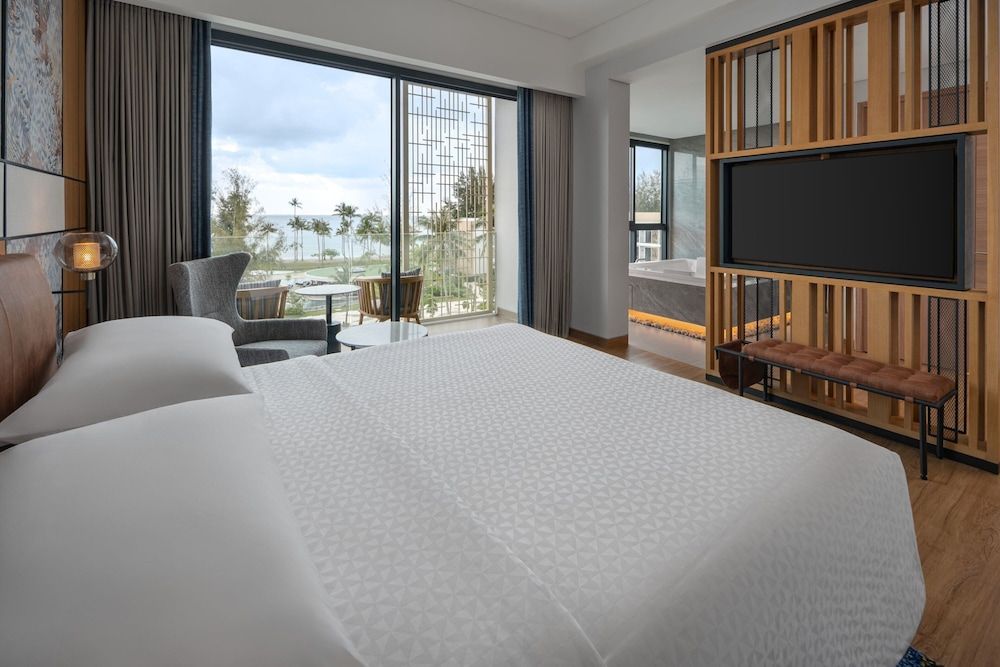 Executive Suite, 1 King Bed, Ocean View