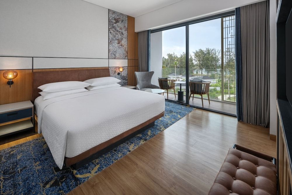 Deluxe Suite, 1 King Bed, Ocean View