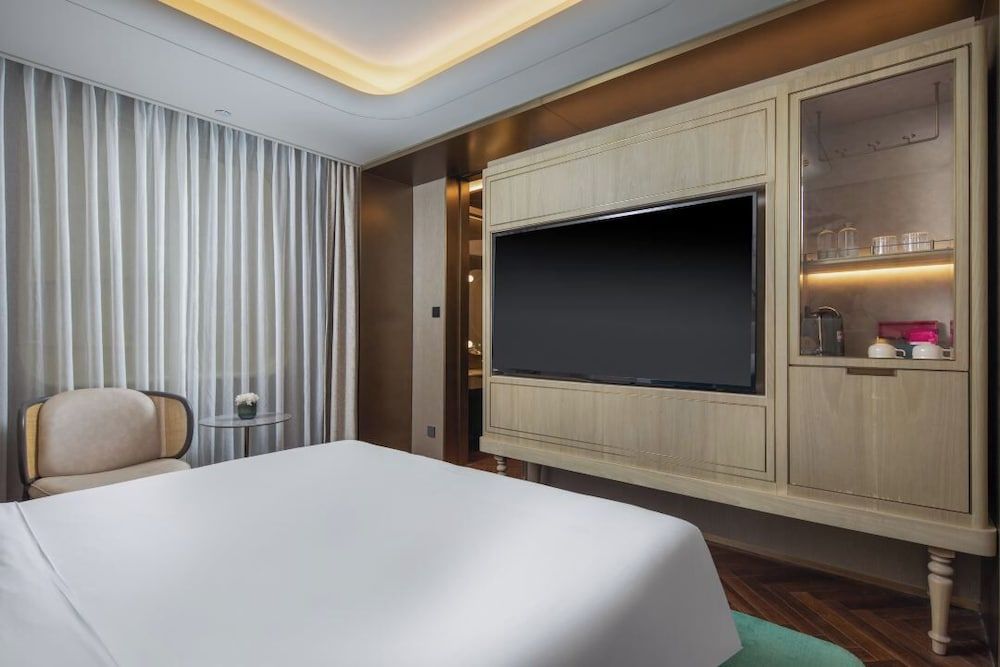 Classic Queen Room
