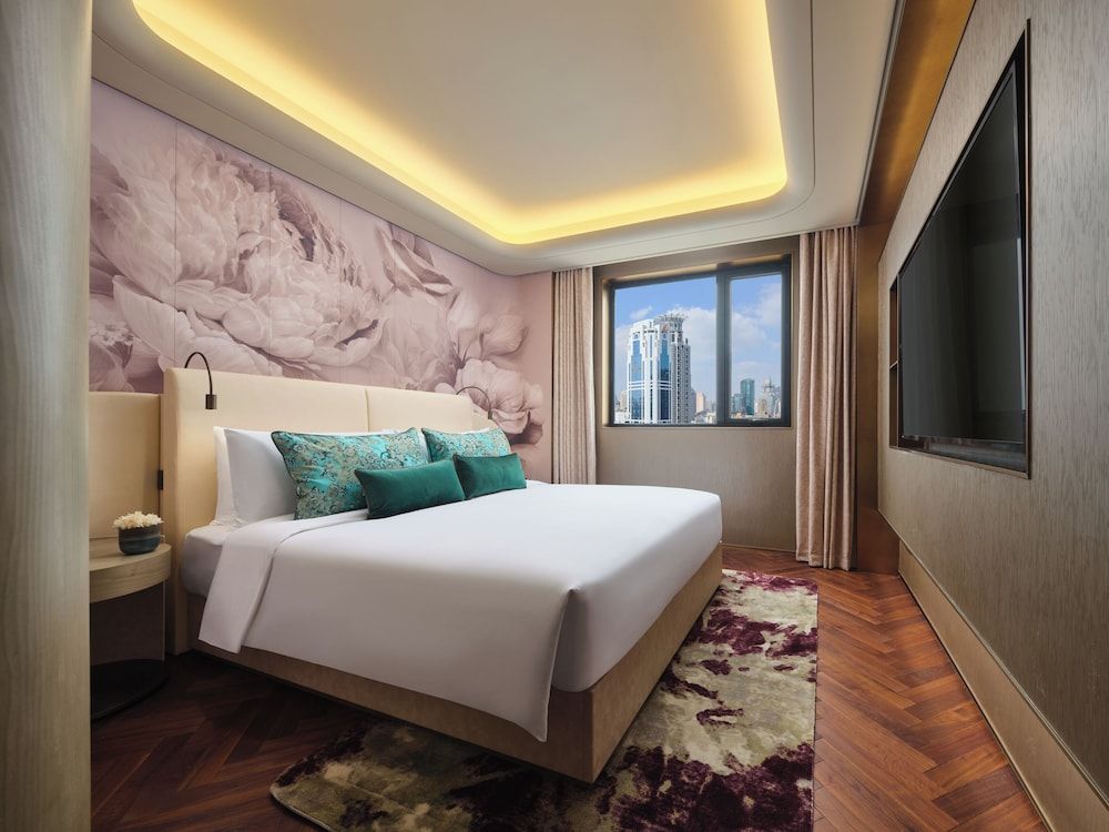 City View Queen Room
