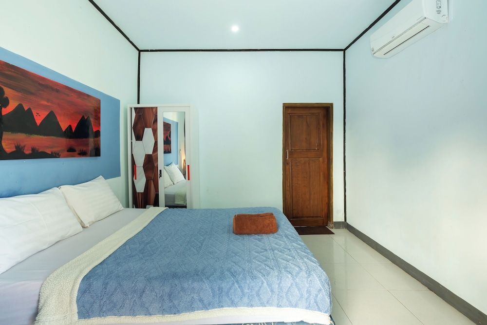 Creative Trawangan Stay Double Room, Garden View 2
