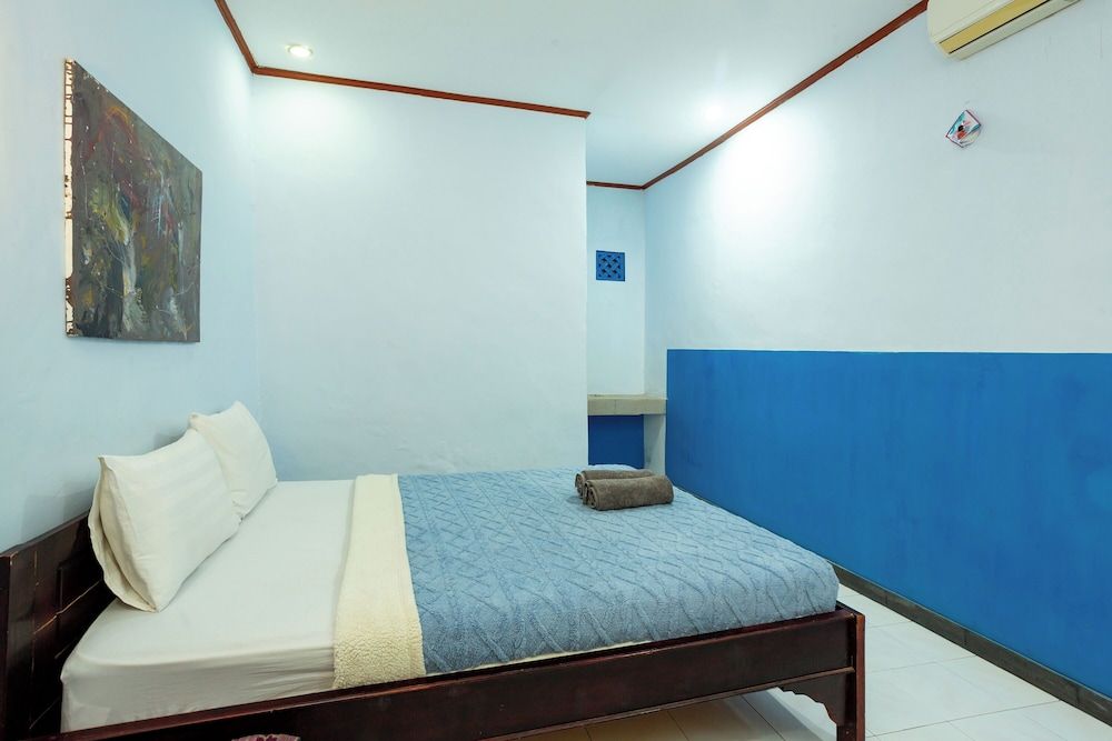 Creative Trawangan Stay Double Room, Garden View 6