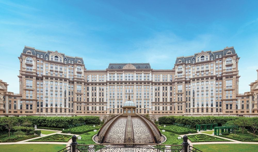 Grand Lisboa Palace Macau