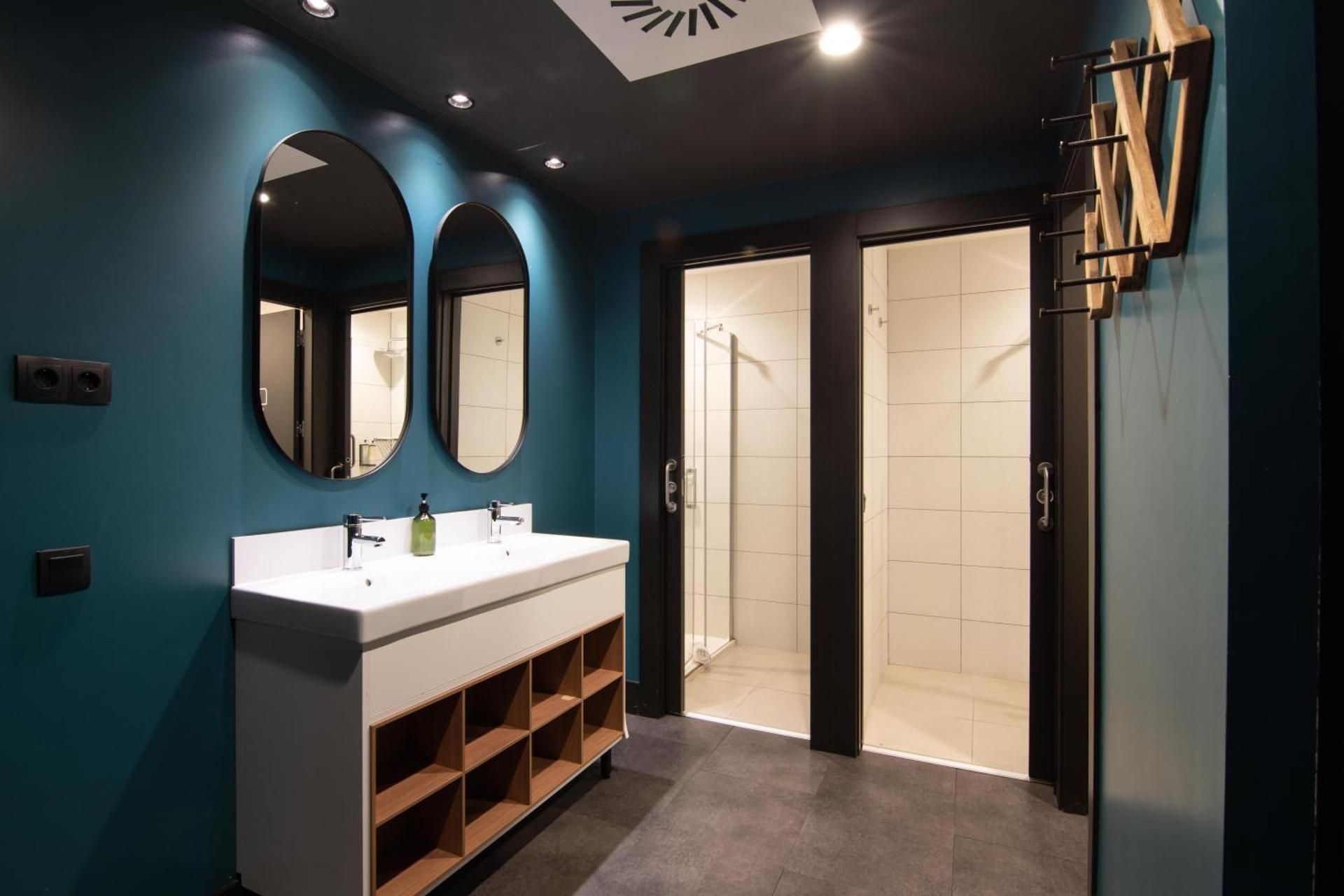 1 Person in 8-Bed Premium Dormitory with En-Suite Bathroom - Mixed