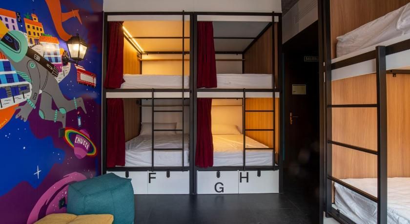 Premium Private Room for 8 People