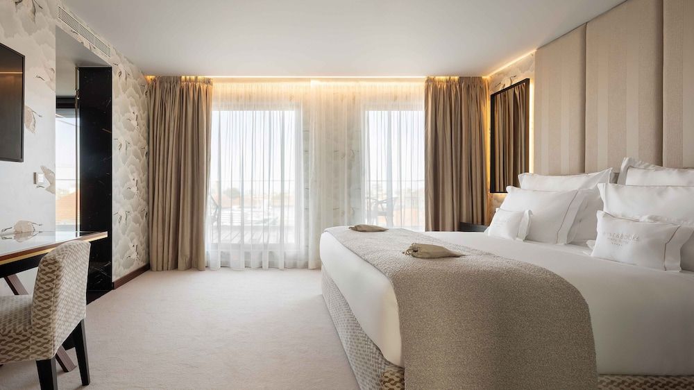 Premium Suite