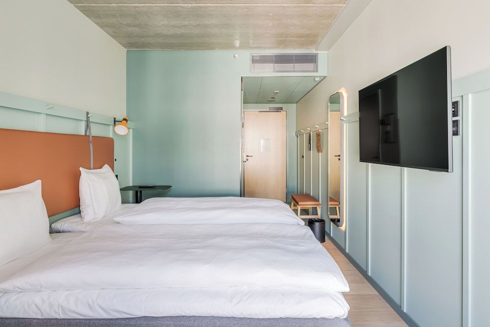 Comfort Hotel Helsinki Airport Standard Twin Room, 2 Twin Beds 3