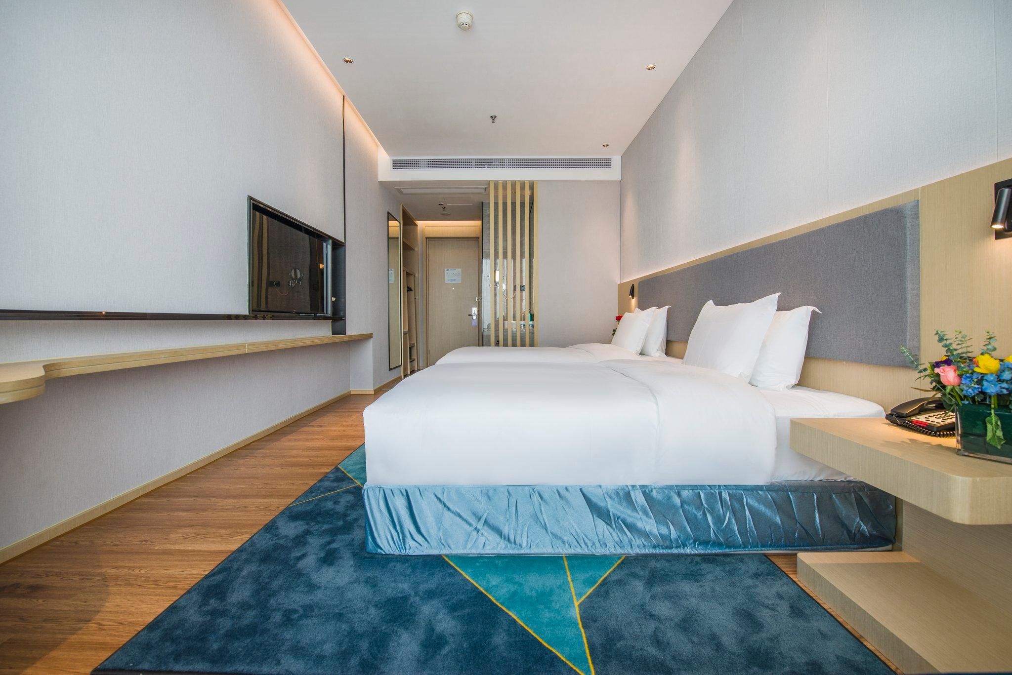 2 Double Standard Extra Floor Space