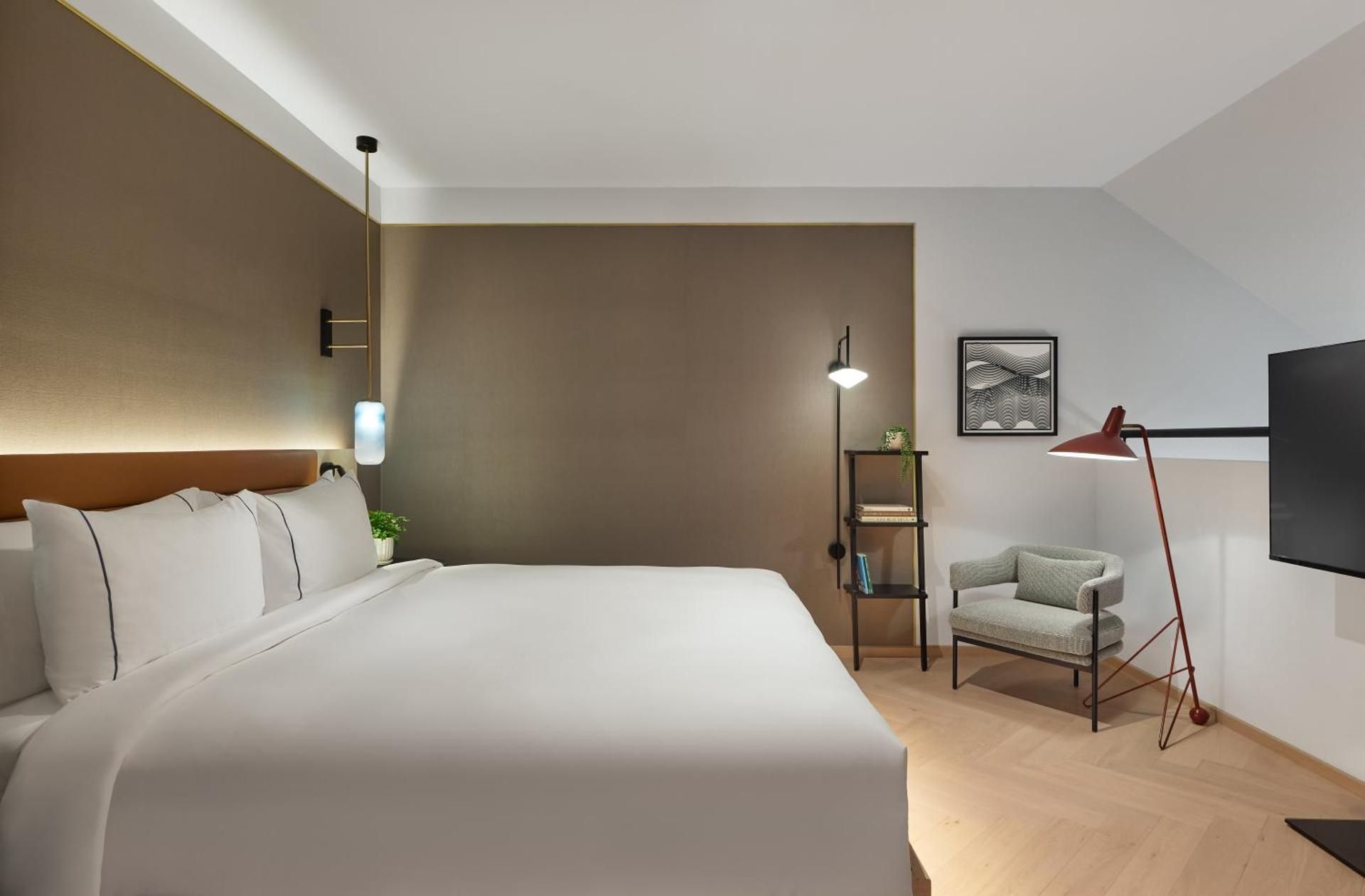 Lanson Place Parliament Gardens Loft