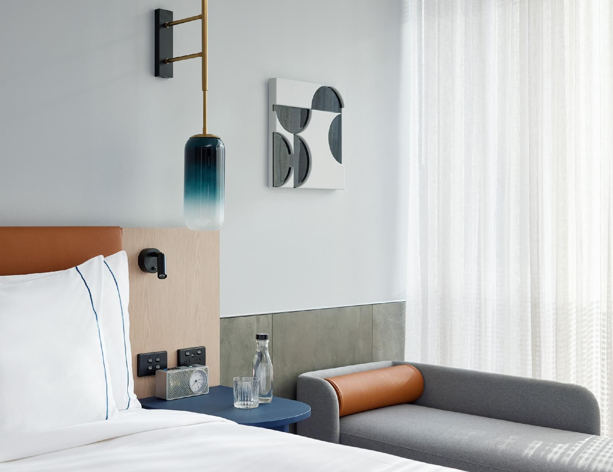 Lanson Place Parliament Gardens Standard Twin Room 2