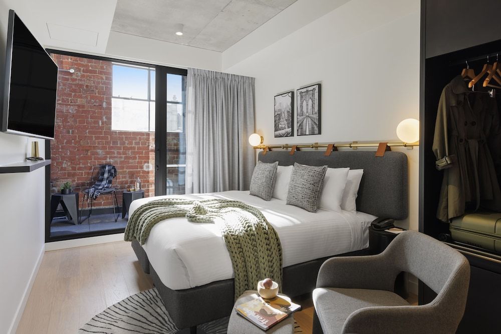Executive Veriu Suite