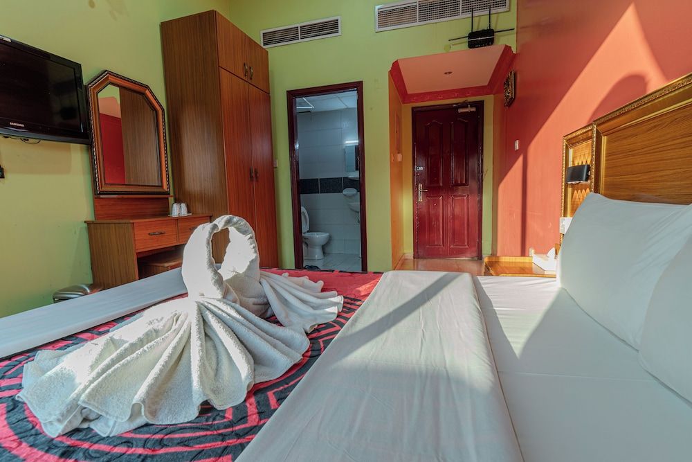 City Relax Hotel Standard Double Room, Balcony, City View 3