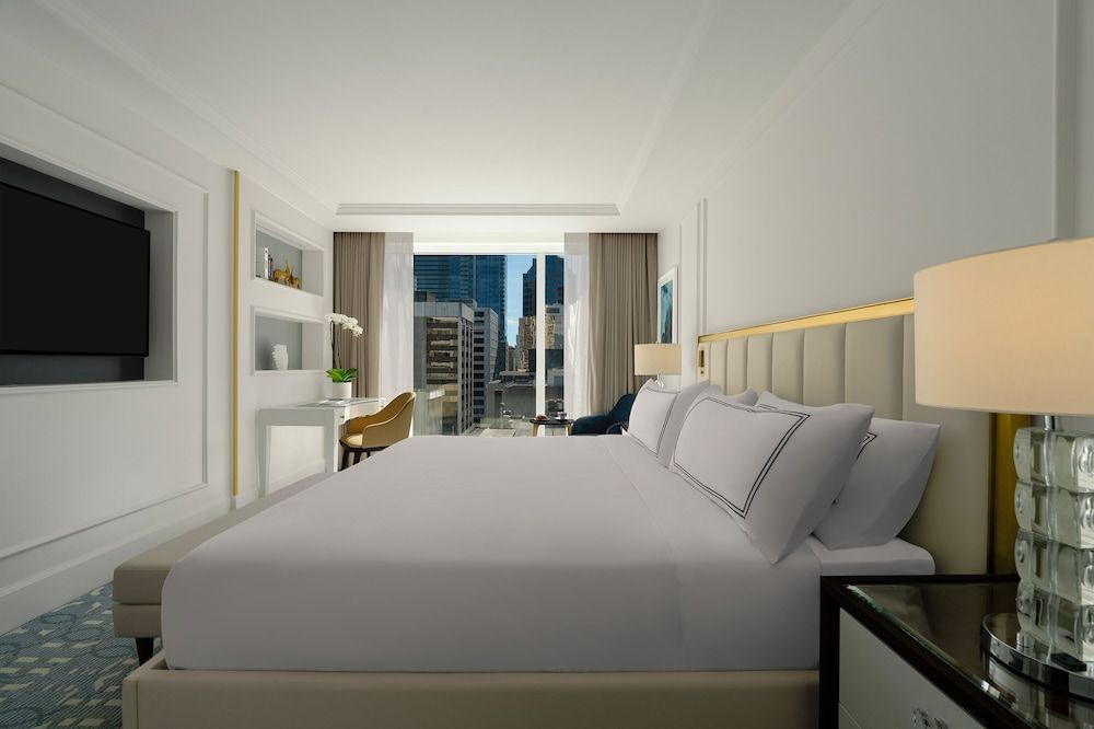 AZUR Legacy Collection Hotel Room (Turquoise King) 2