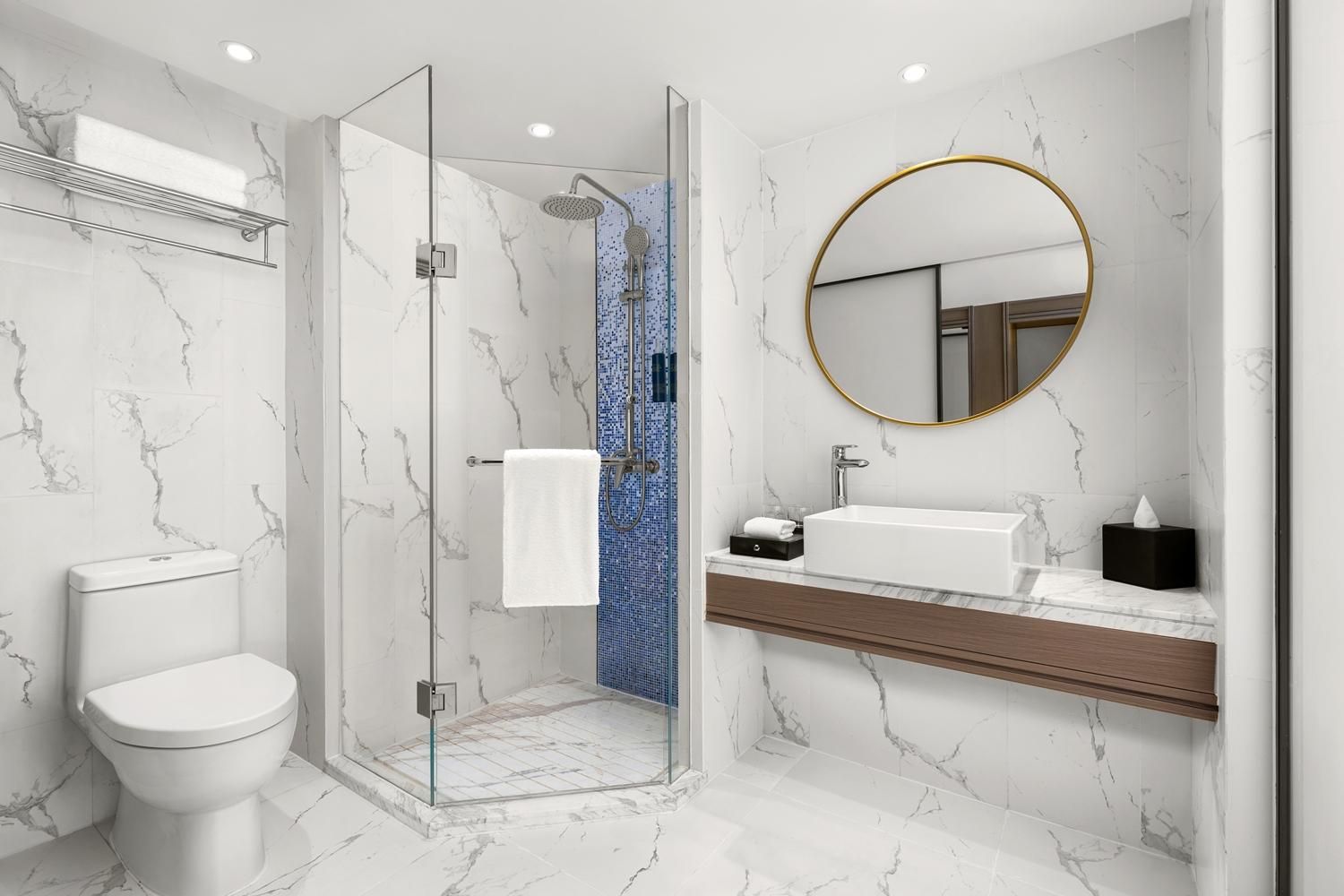 Premiere Deluxe Lap Pool, Guest room, 1 King, Pool view