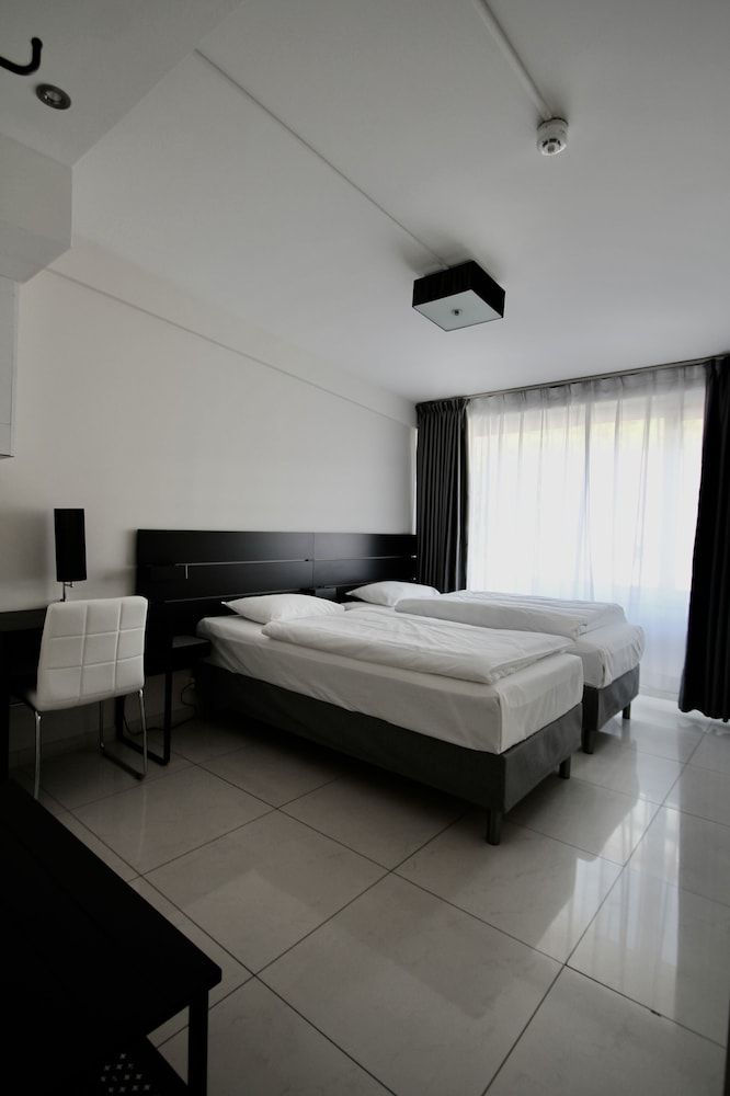 Super Stay Hotel Oslo Economy Twin Room, 2 Twin Beds