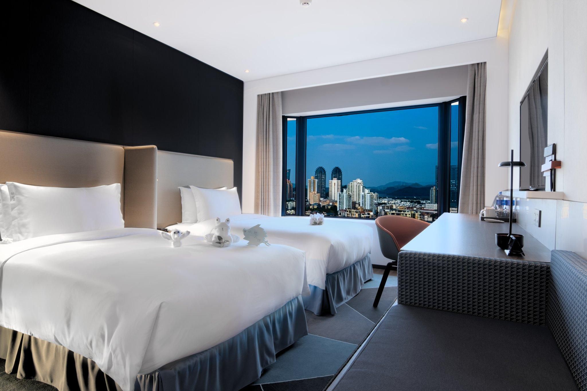 2 Twin Beds Standard Accessible