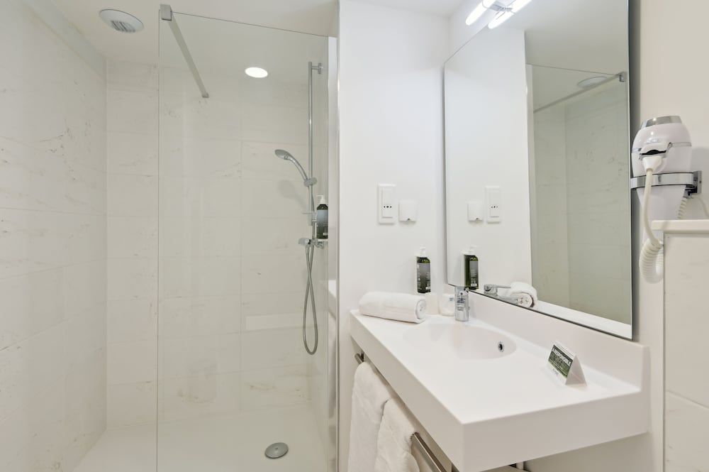 All Suites Appart Hôtel | Paris Ouest - Colombes Comfort studio, 1 double bed 3