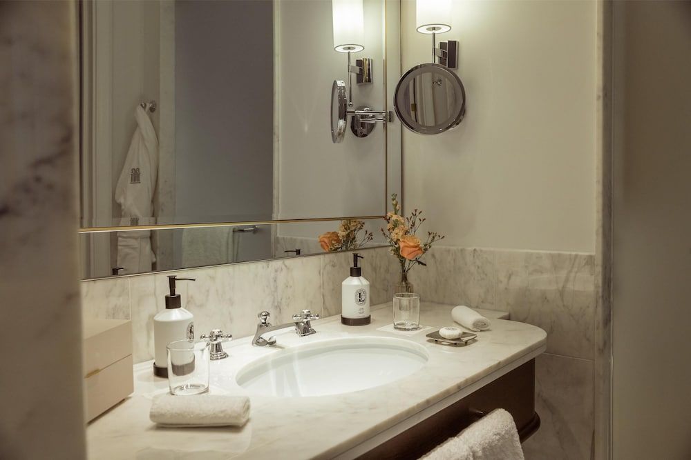 Corinthia Grand Hotel Astoria Brussels Superior Room 7