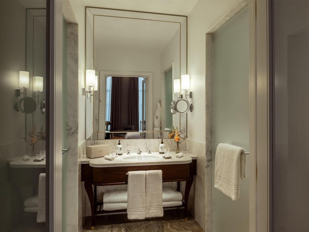 Corinthia Grand Hotel Astoria Brussels Superior Room 6