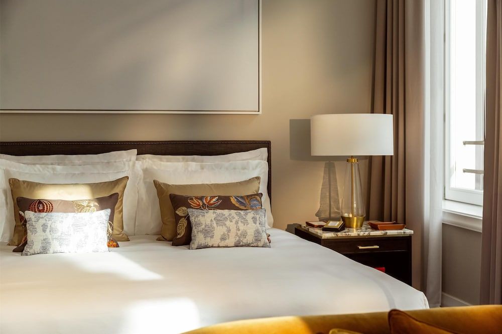 Grand Room (Deluxe)