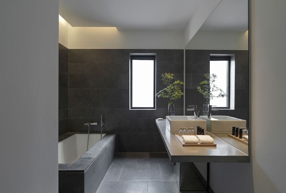 Suite, 2 Twin Beds (Commune)