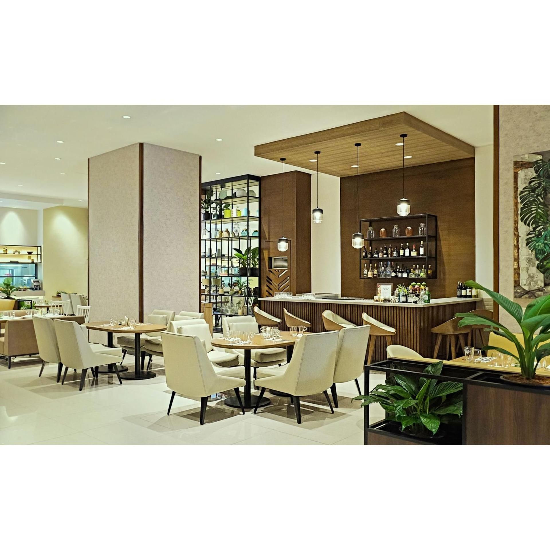 Summit Hotel Greenhills