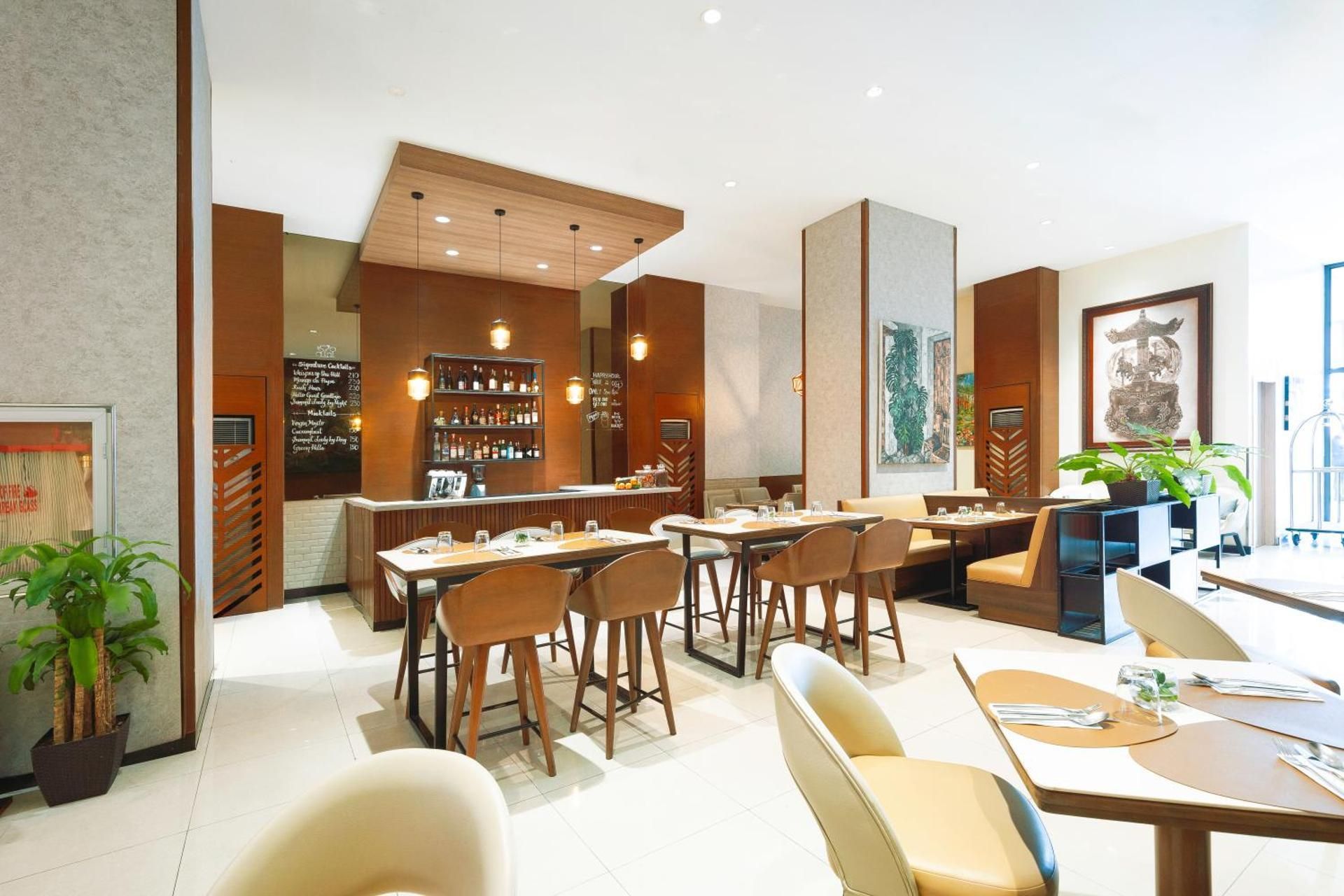 Summit Hotel Greenhills