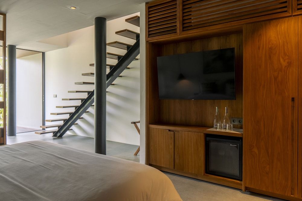 BASK GILI MENO Loft 6