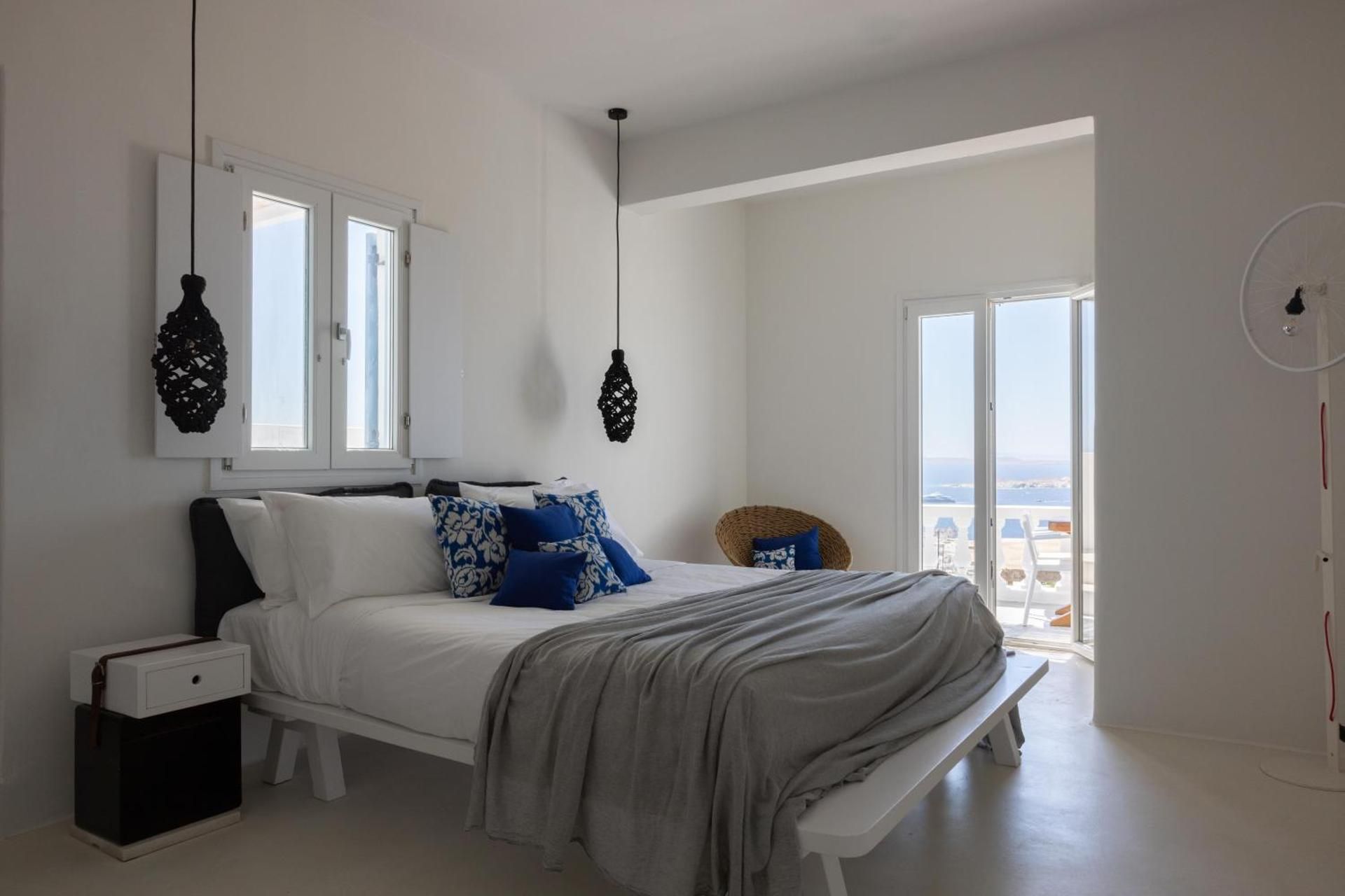 Superior Suite Sea & Sunset View with outdoor Hot Tub