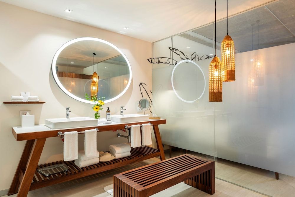 Vivid Suite