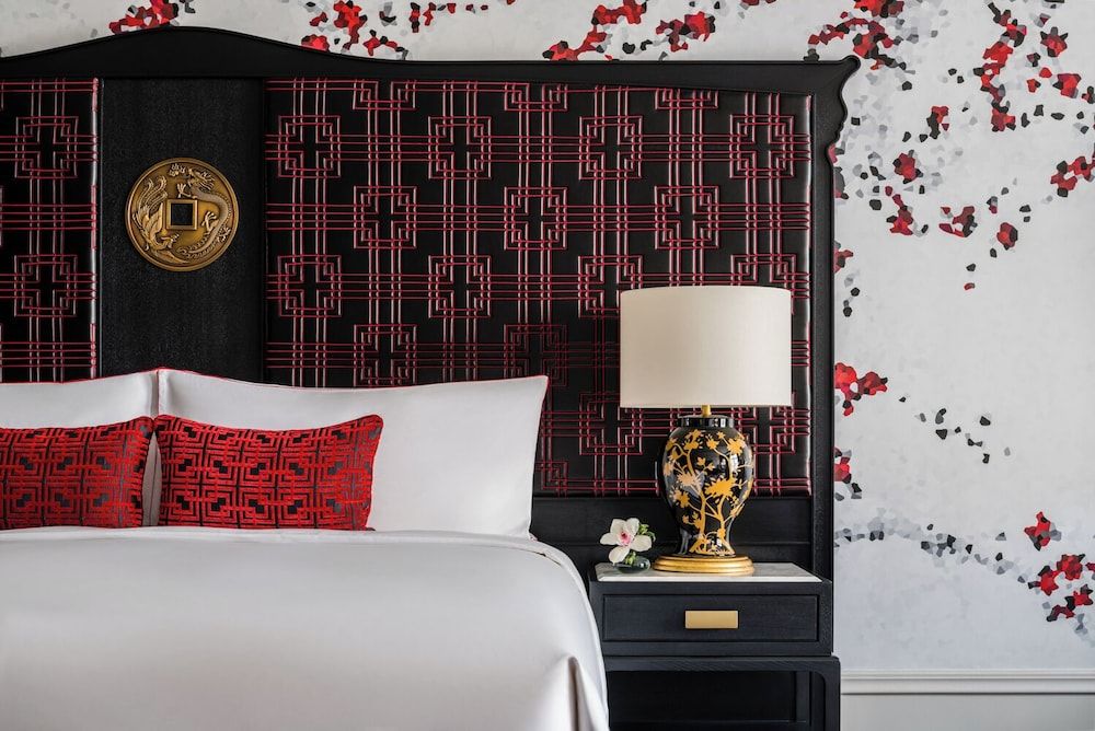 The Karl Lagerfeld Klassik King