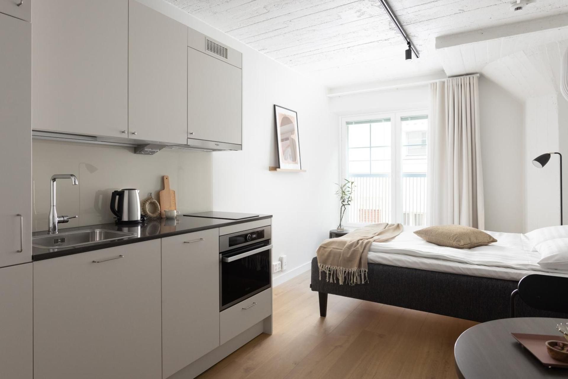 Compact-studio upper floor