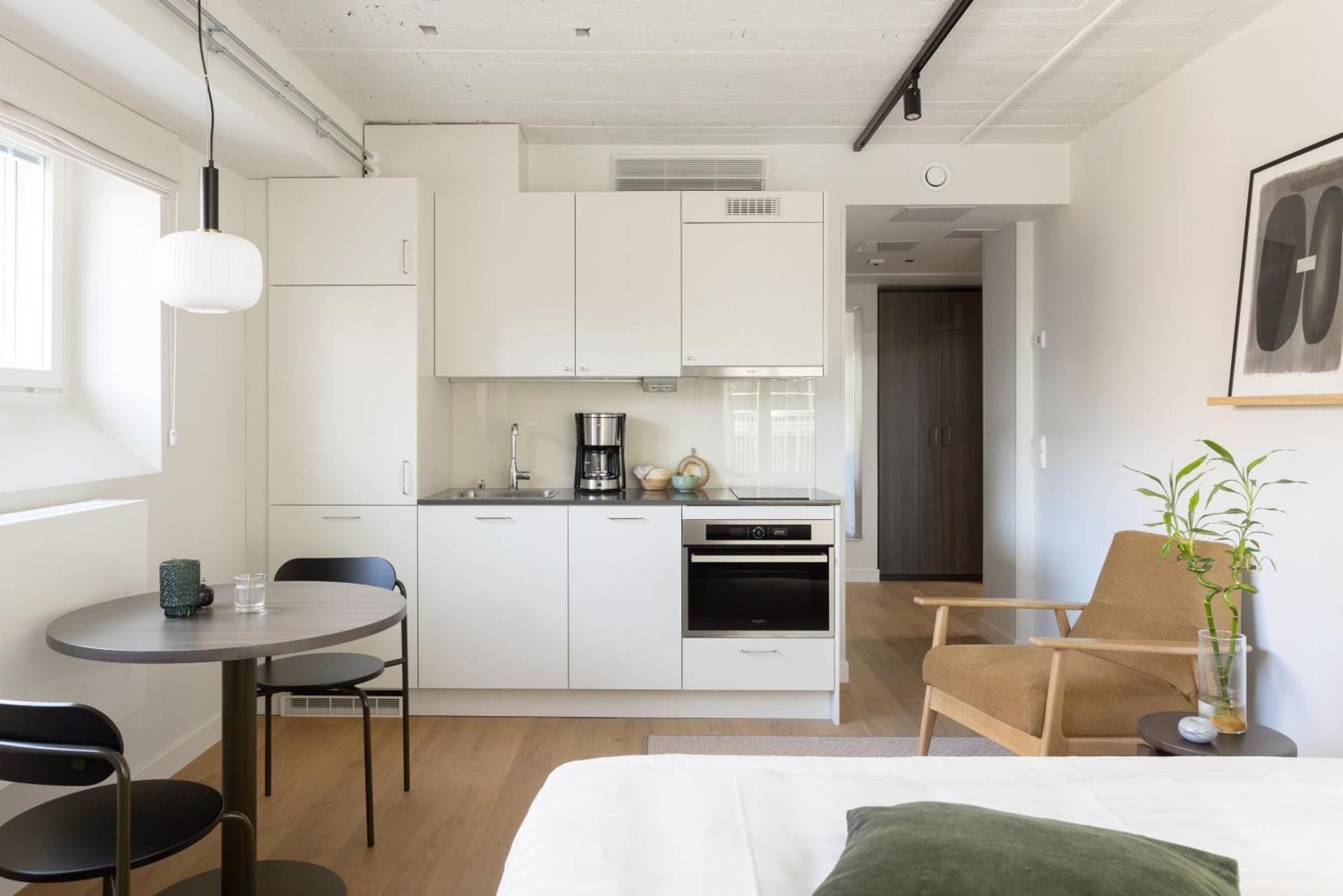 Medium-studio upper floor